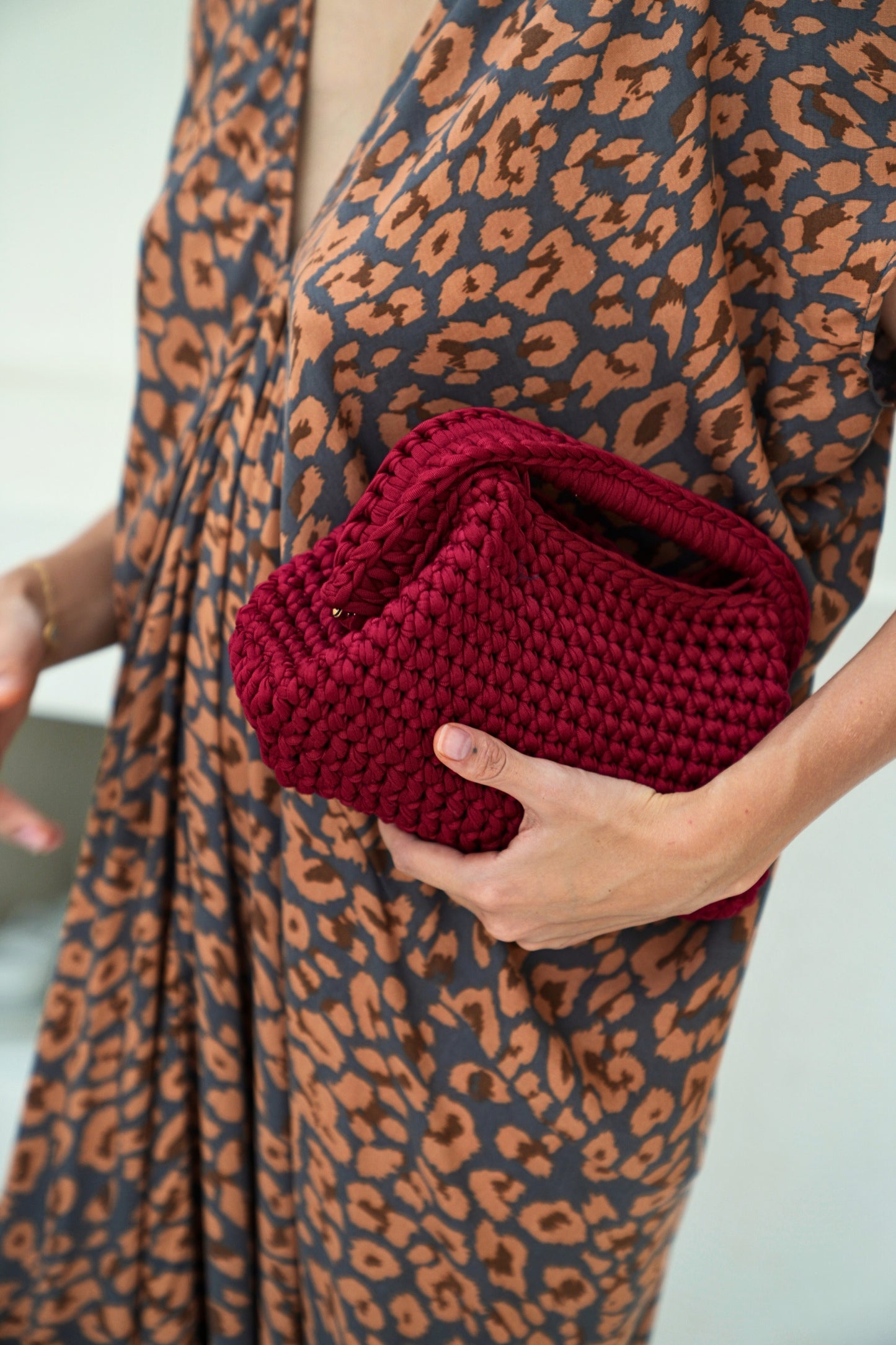 Cali Top Handle Knit Clutch in Wine