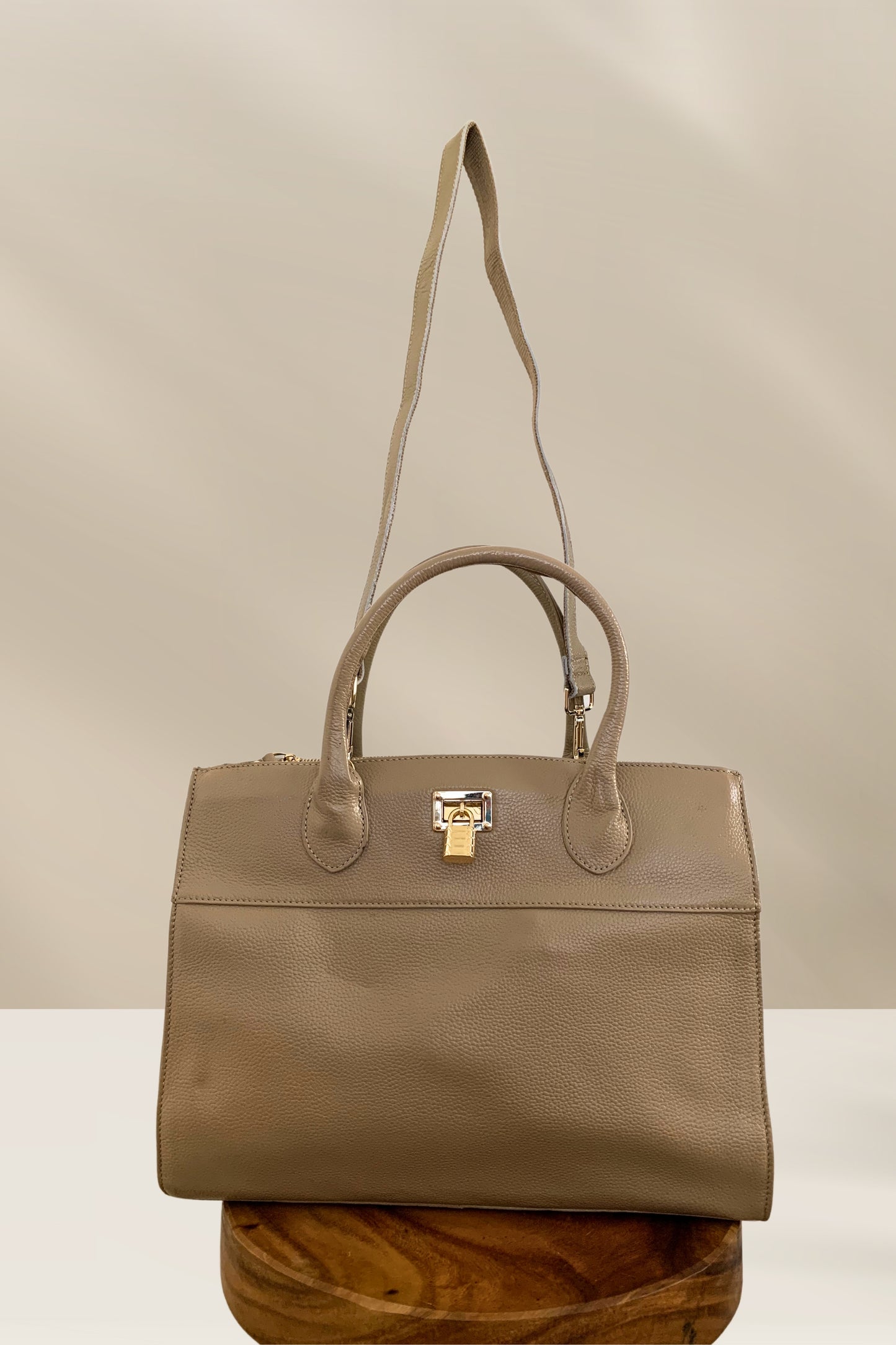 Avery Handmade Leather Tote in Sand