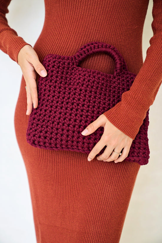 Wendy Top Handle Knit Clutch in Burgundy